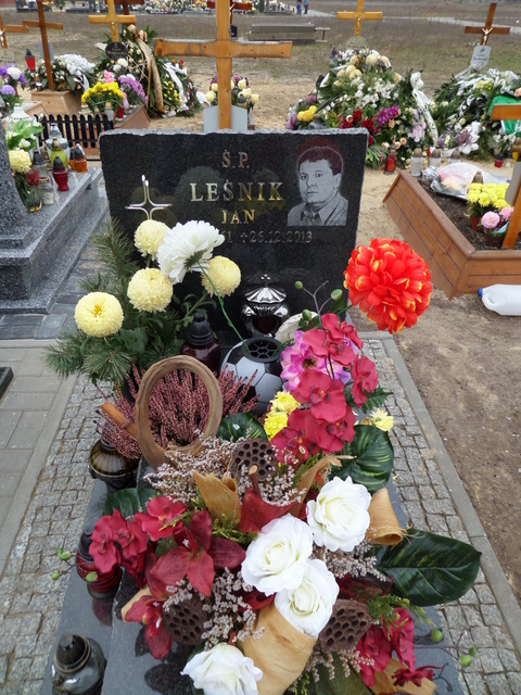 Grób Jan Leśnik
